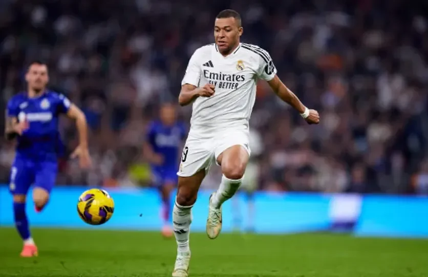 Mbappe trình làng phiên bản “siêu đẳng” nhất trong màu áo Real Madrid